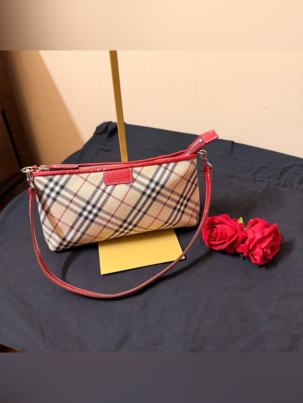 Burberry Nova Check Shoulder Bag – Classic Beige & Red / COA Included